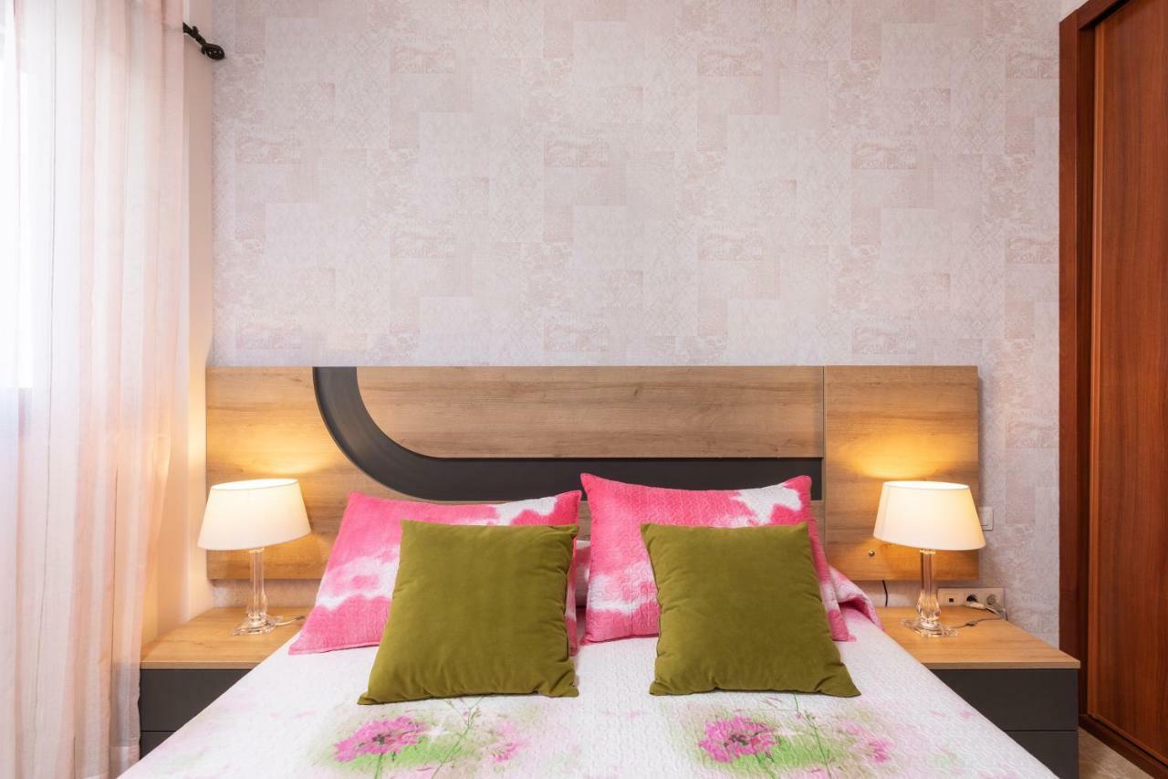 Charming Apartment & Diving Ла Рестинга Екстериор снимка